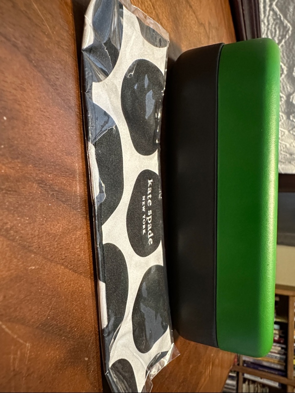 kate spade green hard shell eyewear case - Picture 3 of 4
